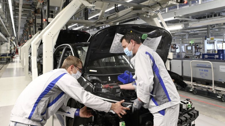 Volkswagen a relancé la production de la Golf à Wolfsburg