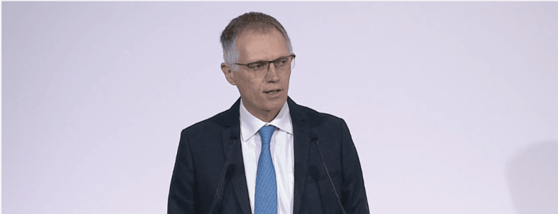 Carlos Tavares croit désormais à l’électrique et annonce deux plateformes dédiées