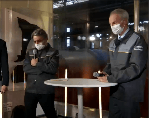 Luca de Meo et Jean-Dominique Senard emmènent Flins dans "le monde d'après"