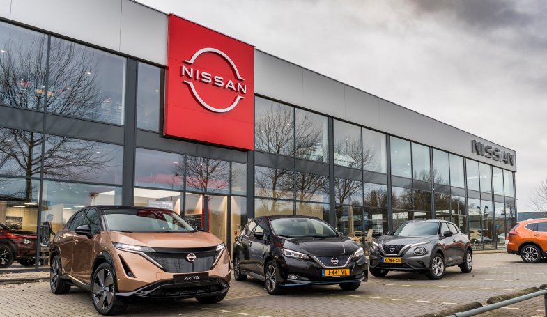 La concession Nissan d’Amsterdam inaugure le nouveau logo de la marque