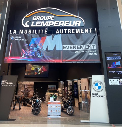 Le groupe Lempereur met son pop-up store aux couleurs de BMW motos
