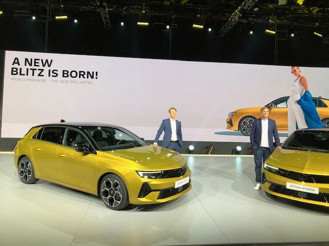 Opel dévoile l’Astra, modèle qui fait la synthèse de son nouveau positionnement