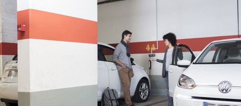 Bornes de recharge en copropriété : la clé pour accélérer les ventes d'électriques