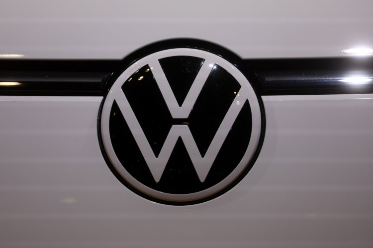 Volkswagen va développer une puce avec STMicroelectronics, dans un contexte de pénurie