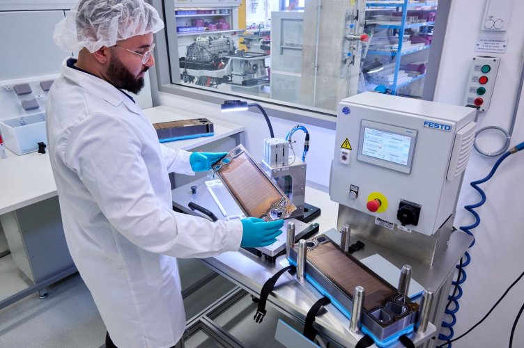 BMW persévère sur l'hydrogène, avec une petite série de SUV