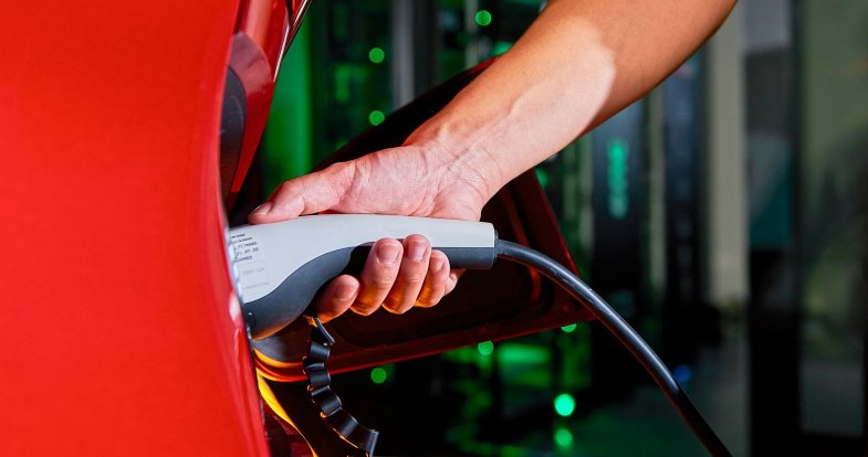 Le prix du courant va-t-il freiner les ventes de voitures électriques ?