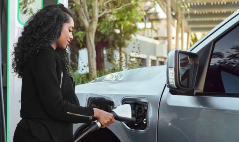 En s'électrifiant, Ford redonne du lustre à une usine historique