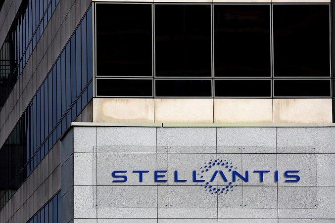 Le changement de la logistique véhicules de Stellantis tourne au fiasco