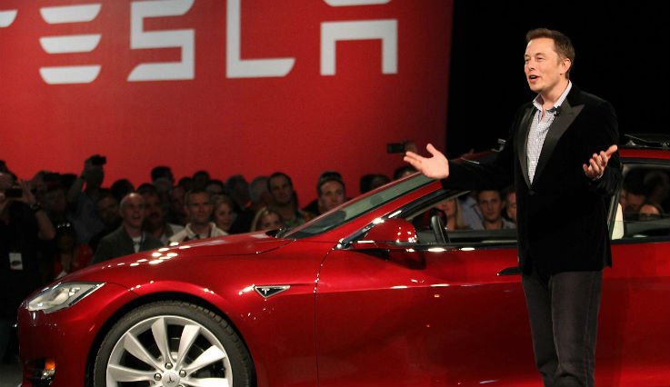 Elon Musk défend sa rémunération chez Tesla, affirmant y avoir travaillé dur
