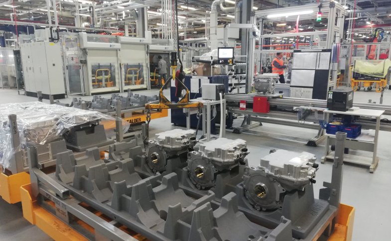 Stellantis inaugure sa première ligne de production de moteurs électriques