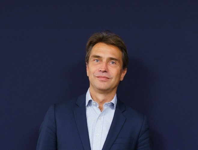 L'ex-directeur de Stellantis France, Guillaume Couzy, rejoint le Groupe Redpill