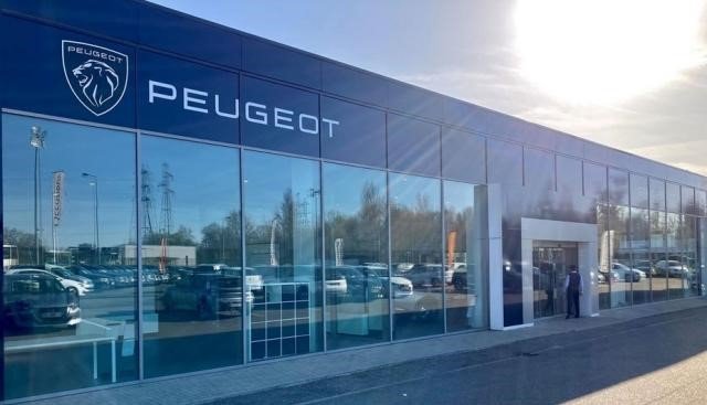Le groupe GGS en passe d'acquérir quatre concessions Peugeot d'Emil Frey France