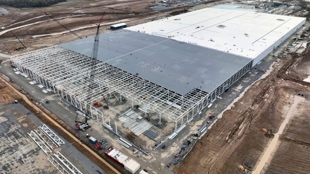 Etats-Unis : Ford suspend la construction d'une usine de batteries