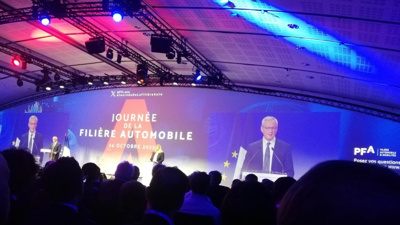 Leasing social à 100 euros : l’Etat prendra le premier loyer à sa charge, assure Bruno Le Maire