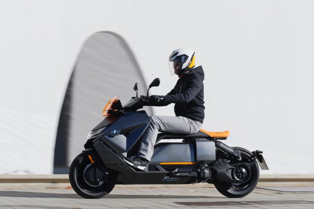 La moto maintient ses volumes en octobre : +2,8%