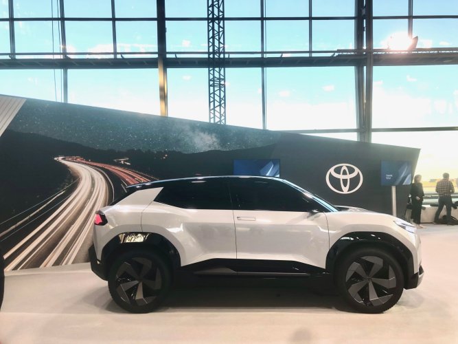 Toyota dévoile quatre véhicules électriques dont l'Urban Concept un petit SUV pour 2024
