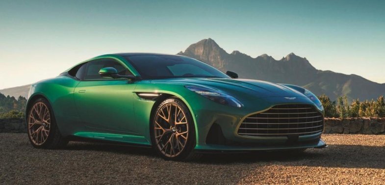 Aston Martin remonte la pente en 2023, propulsé par des prix record