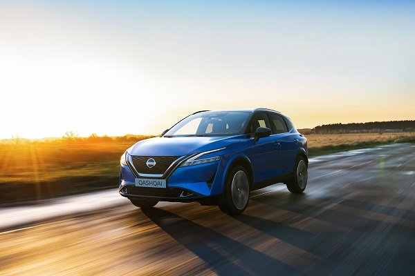 Nissan réduit ses prévisions annuelles de bénéfices et de ventes