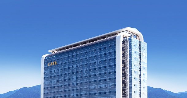 Véhicules électriques chinois : les surtaxes douanières occidentales néfastes pour les consommateurs, accuse CATL