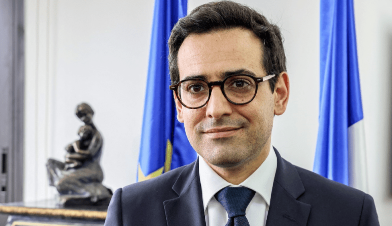 L'UE va "protéger" une industrie automobile "en danger de mort", selon Séjourné