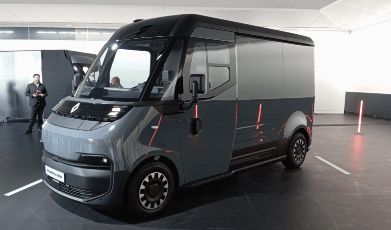 Renault présente les versions finales de ses trois futurs utilitaires électriques