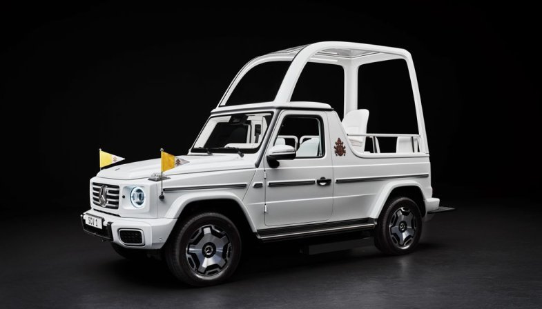 Habemos Papamobile
