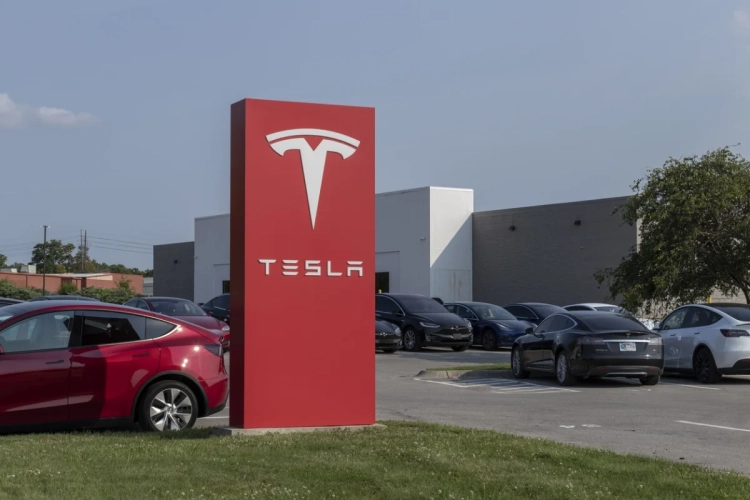 Tesla France sommée de "cesser ses pratiques commerciales trompeuses"