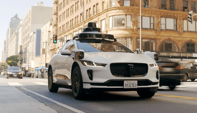 Waymo va expérimenter des robotaxis à Londres en 2026