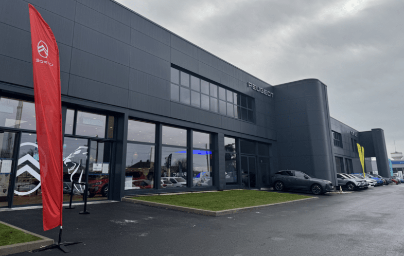 Peugeot, Citroën et Opel désormais réunies sur un même site à Orléans Nord