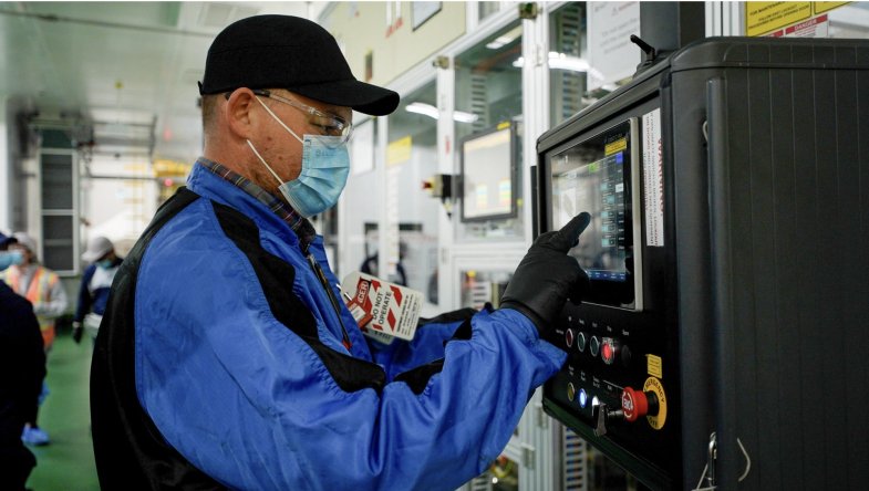 Stellantis se retire de NextStar Energy et revoit à la baisse ses ambitions dans les batteries