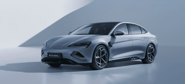 BYD annonce une chute de son bénéfice net