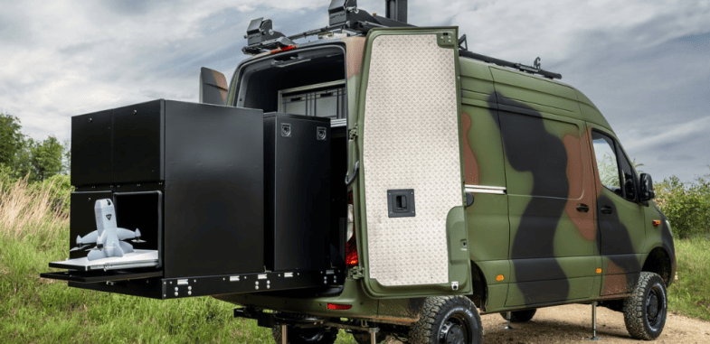 Mercedes signe un partenariat dans la défense anti-drones embarquée