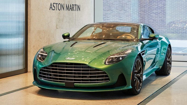 Aston Martin creuse ses pertes mais vend plus de voitures