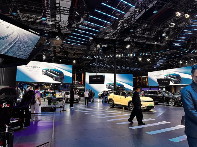 Le ralentissement du marché automobile chinois annonce-t-il une crise plus profonde ?
