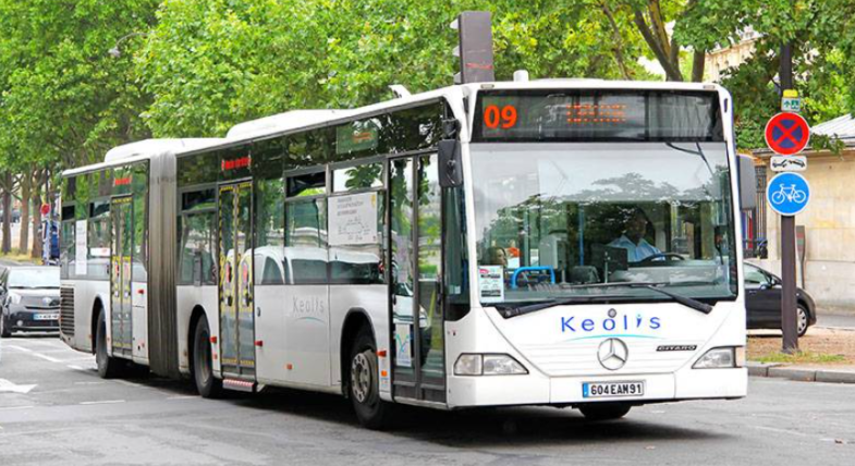 Train, bus, covoiturage : les Français se tournent vers ces alternatives face à la hausse du carburant