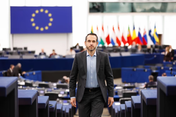 Made in Europe : L'eurodéputé Pierre Jouvet défend une préférence européenne accompagnée d’une planification industrielle