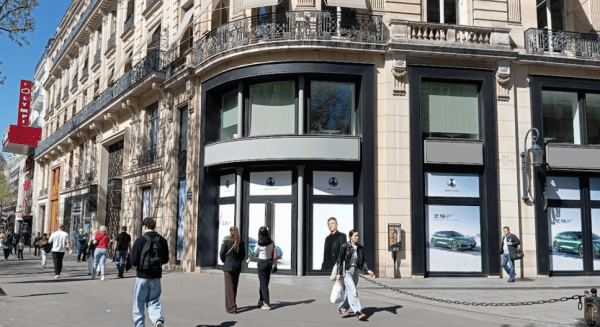 Denza, la marque premium de BYD, comptera une dizaine de points de vente cette année