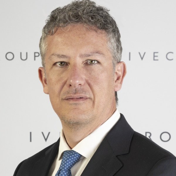 Michele Ziosi rejoint Stellantis pour piloter les affaires publiques mondiales et européennes