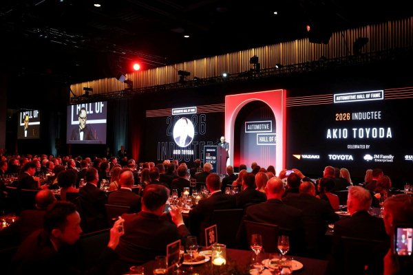 Akio Toyoda entre au Hall of Fame, l’occasion de revenir sur le succès de Toyota